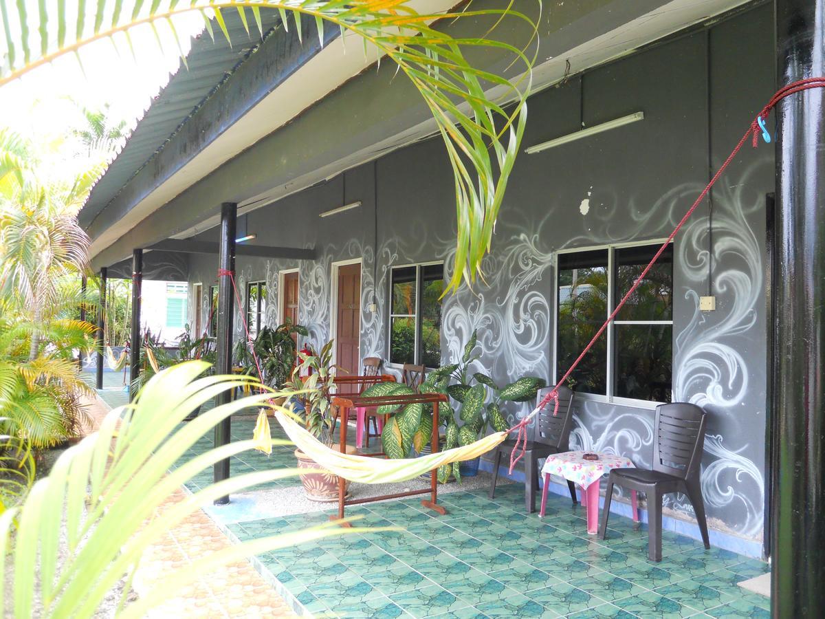 Rainbow Lodge Pantai Cenang  Exterior foto